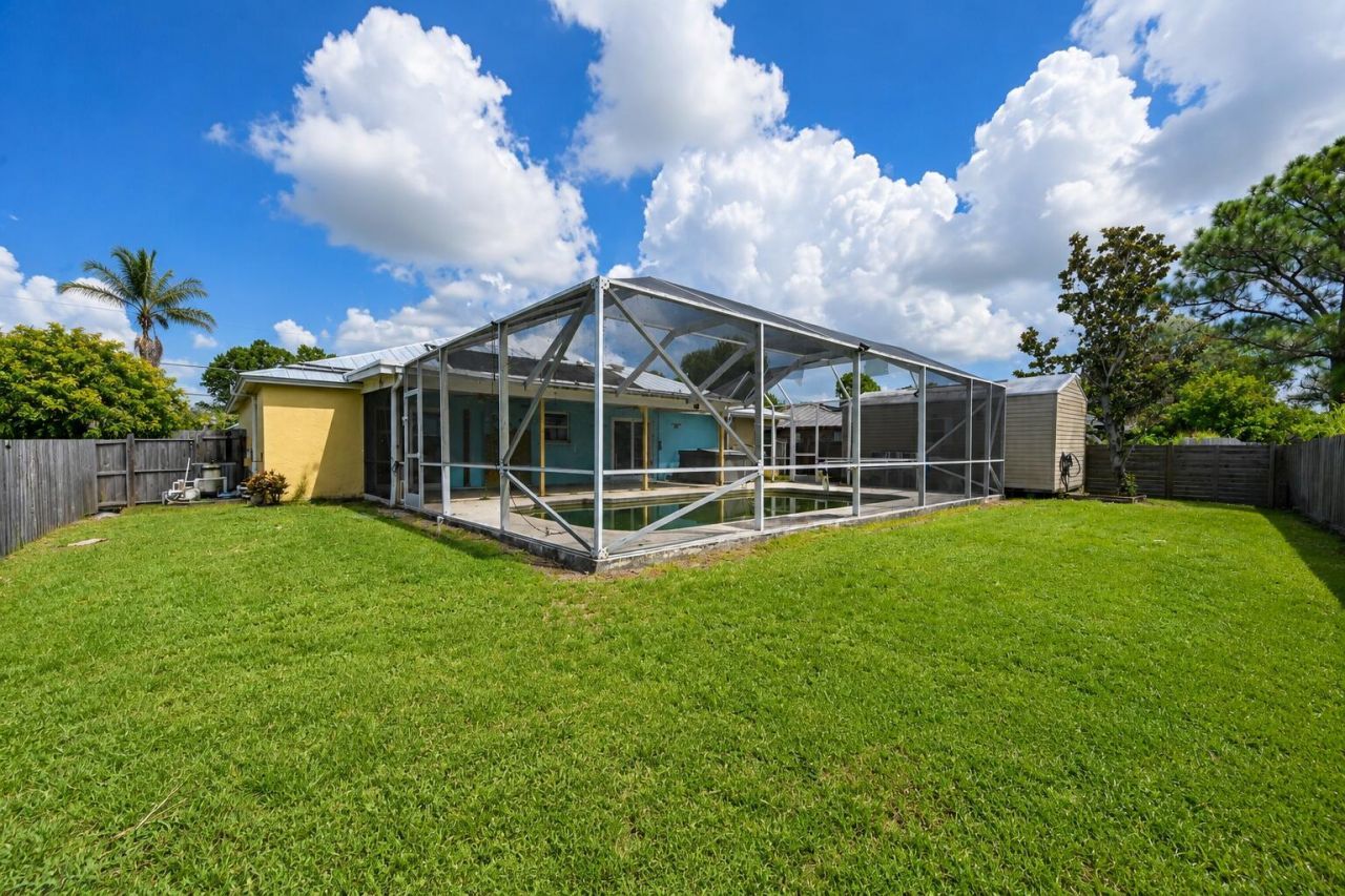 392 SE Crosspoint Drive, Port Saint Lucie, FL 34983 Photo