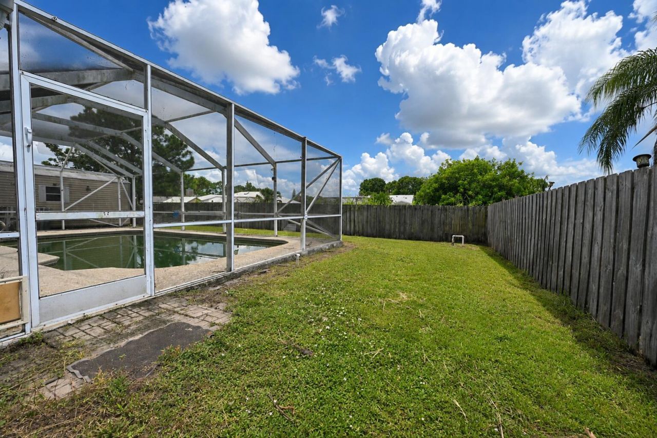 392 SE Crosspoint Drive, Port Saint Lucie, FL 34983 Photo