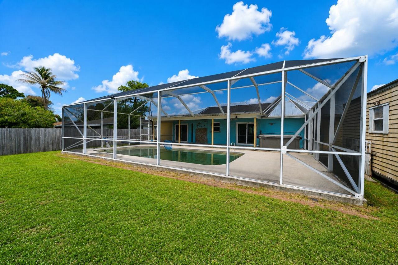 392 SE Crosspoint Drive, Port Saint Lucie, FL 34983 Photo