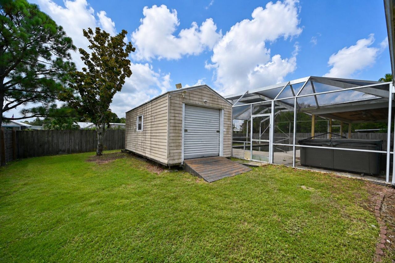 392 SE Crosspoint Drive, Port Saint Lucie, FL 34983 Photo