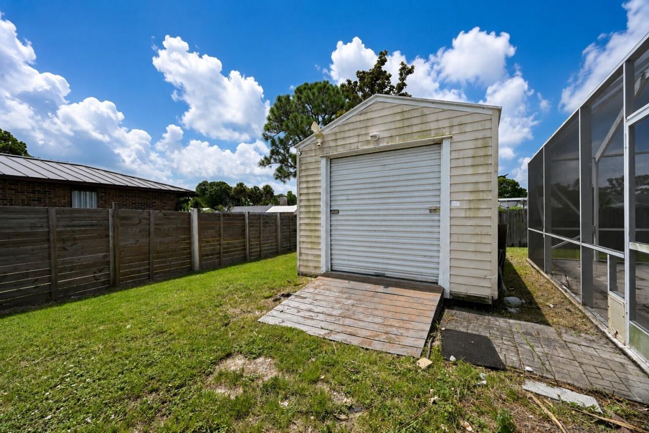 392 SE Crosspoint Drive, Port Saint Lucie, FL 34983 Photo