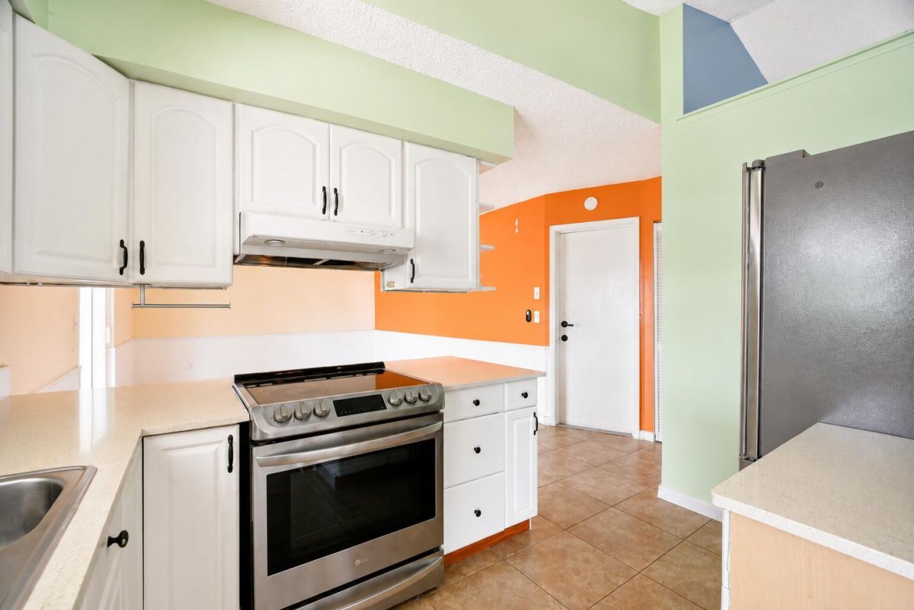 392 SE Crosspoint Drive, Port Saint Lucie, FL 34983 Photo