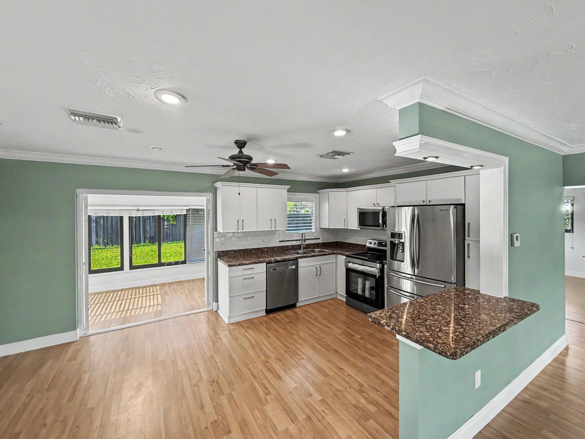 150 SE 5th Court, Pompano Beach, FL 33060 Photo