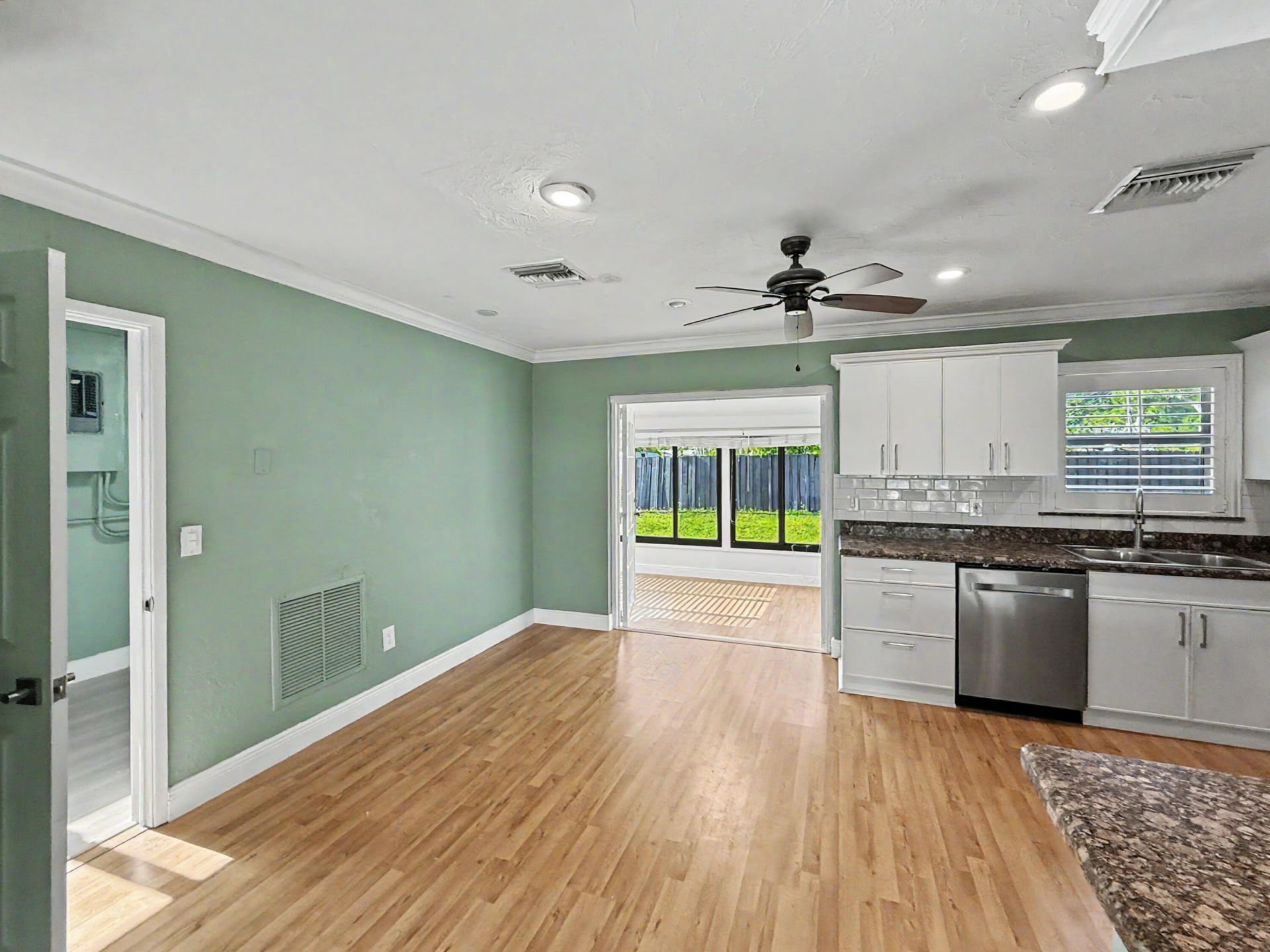 150 SE 5th Court, Pompano Beach, FL 33060 Photo