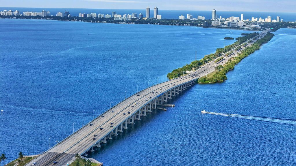 3131 NE 7th Avenue, Unit 2206, Miami, FL 33137 Photo