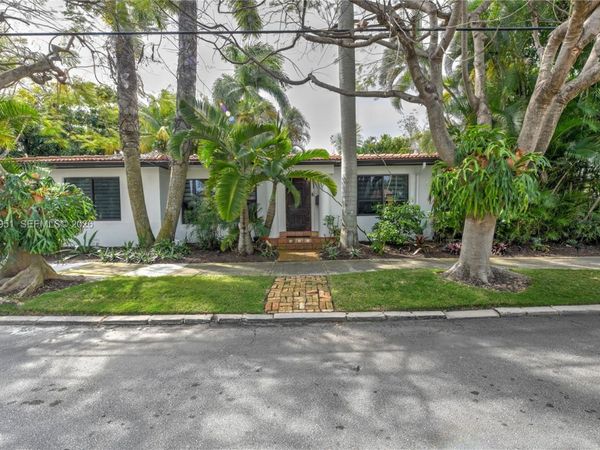 110 N 16th Ave , Hollywood, FL 33020