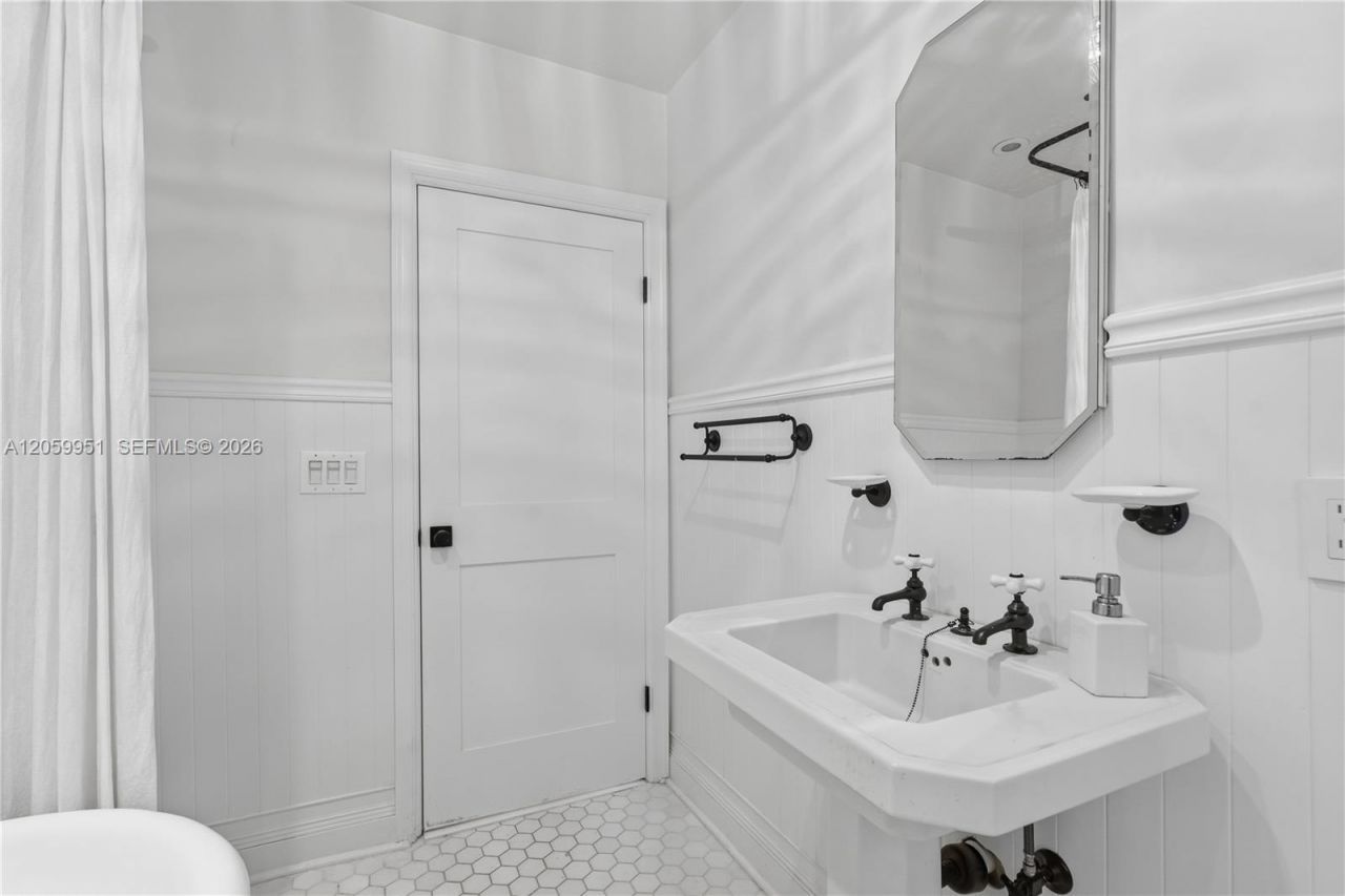 110 N 16th Ave, Hollywood, FL 33020 Photo