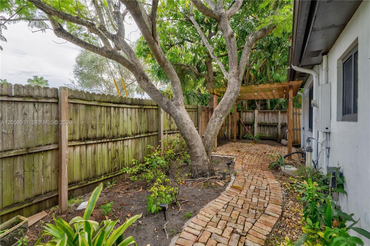 110 N 16th Ave, Hollywood, FL 33020 Photo
