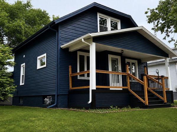 1313 S 13th St, Manitowoc, WI 54220