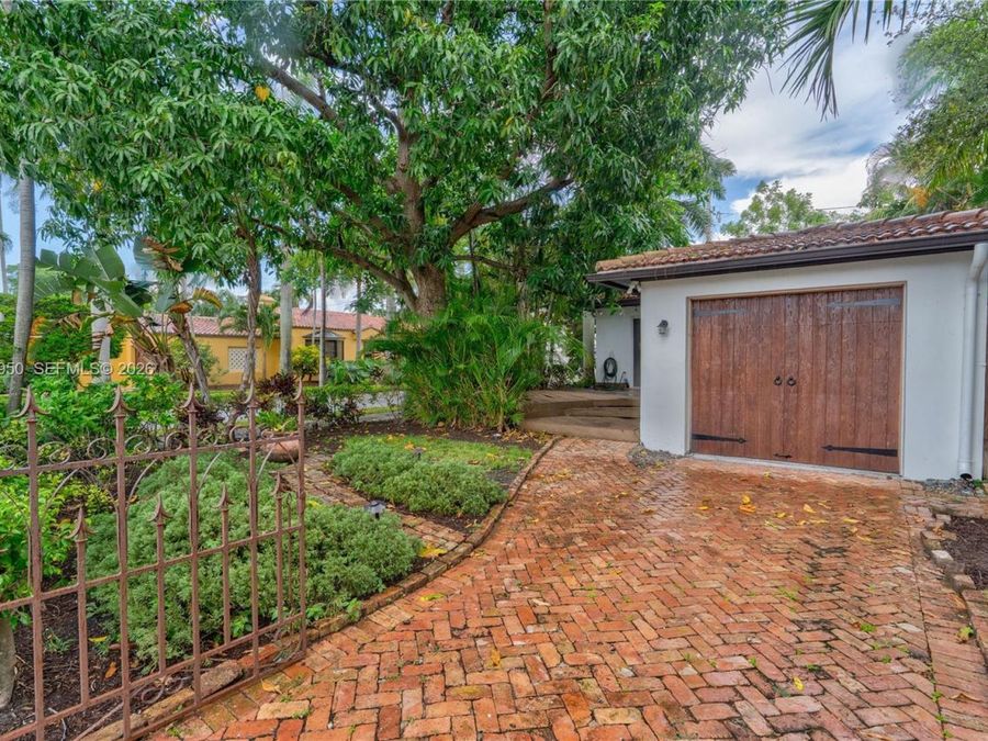 Property Image 63