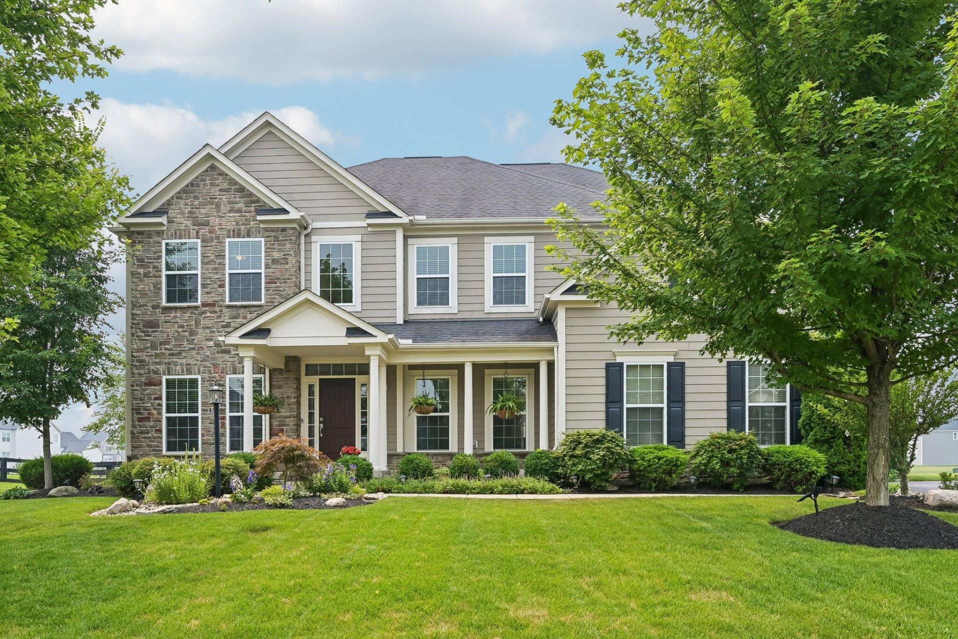 727 Regency Bend, Delaware, OH 43015 Main Photo