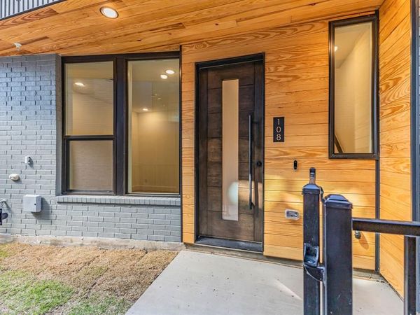 426 W 9th Street, Dallas, TX 75208