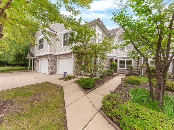 516 Boulderstone Lane, Chelsea, MI 48118