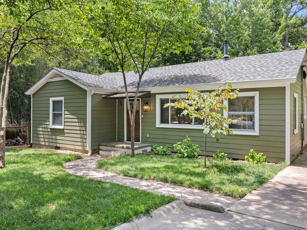 843 N Olive Avenue , Fayetteville, AR 72701