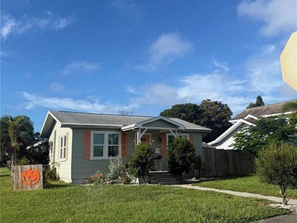 145 NE LINCOLN CIRCLE N, ST PETERSBURG, FL 33702