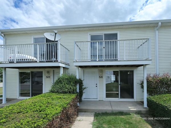 521 Meadow Green Lane , Unit 521, Round Lake Beach, IL 60073