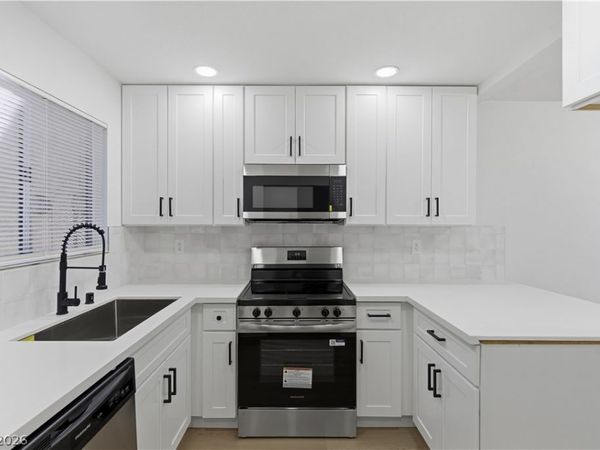 2341 Wooster Circle , Unit B, Las Vegas, NV 89108