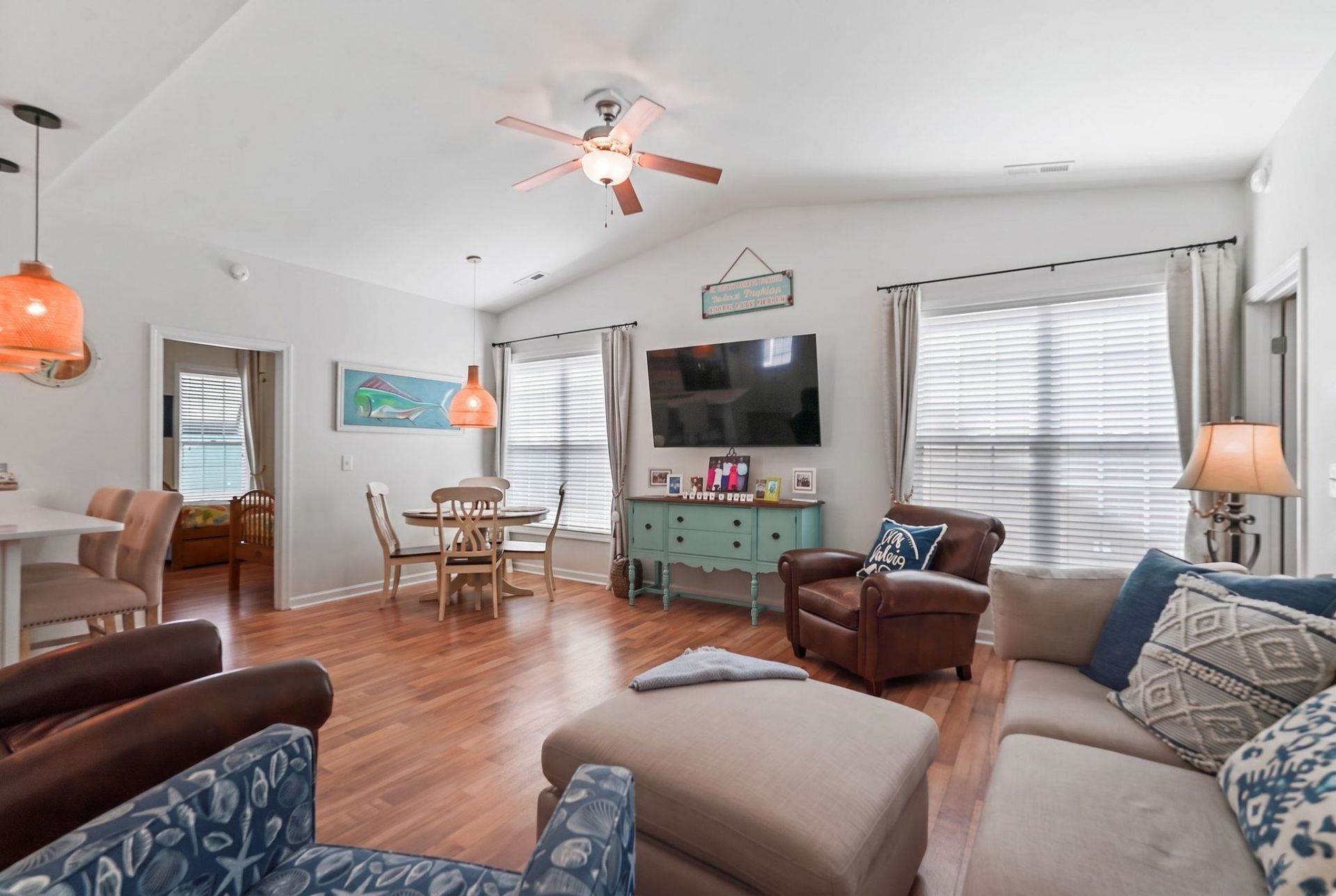 71 Weatherboard Ct.  Photo 6