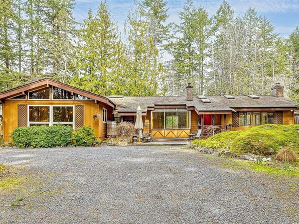 2298 Munn Rd , Highlands, BC V9E 1H5