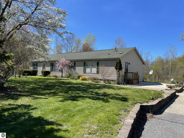 2376 River Road, Frankfort, MI 49635