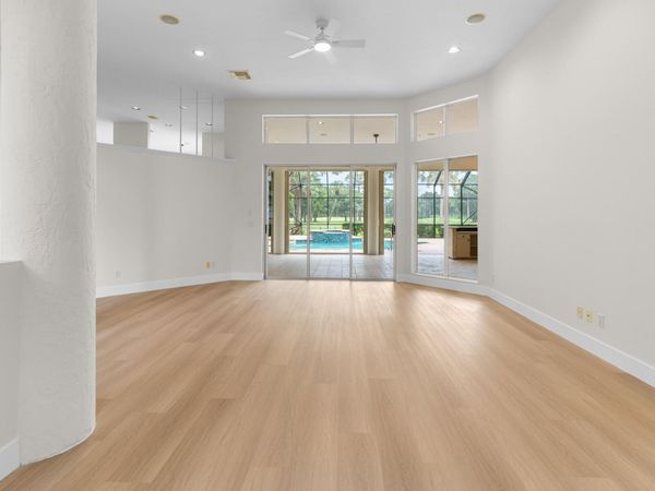 9408 MEADOWOOD Drive, Fort Pierce, FL 34951