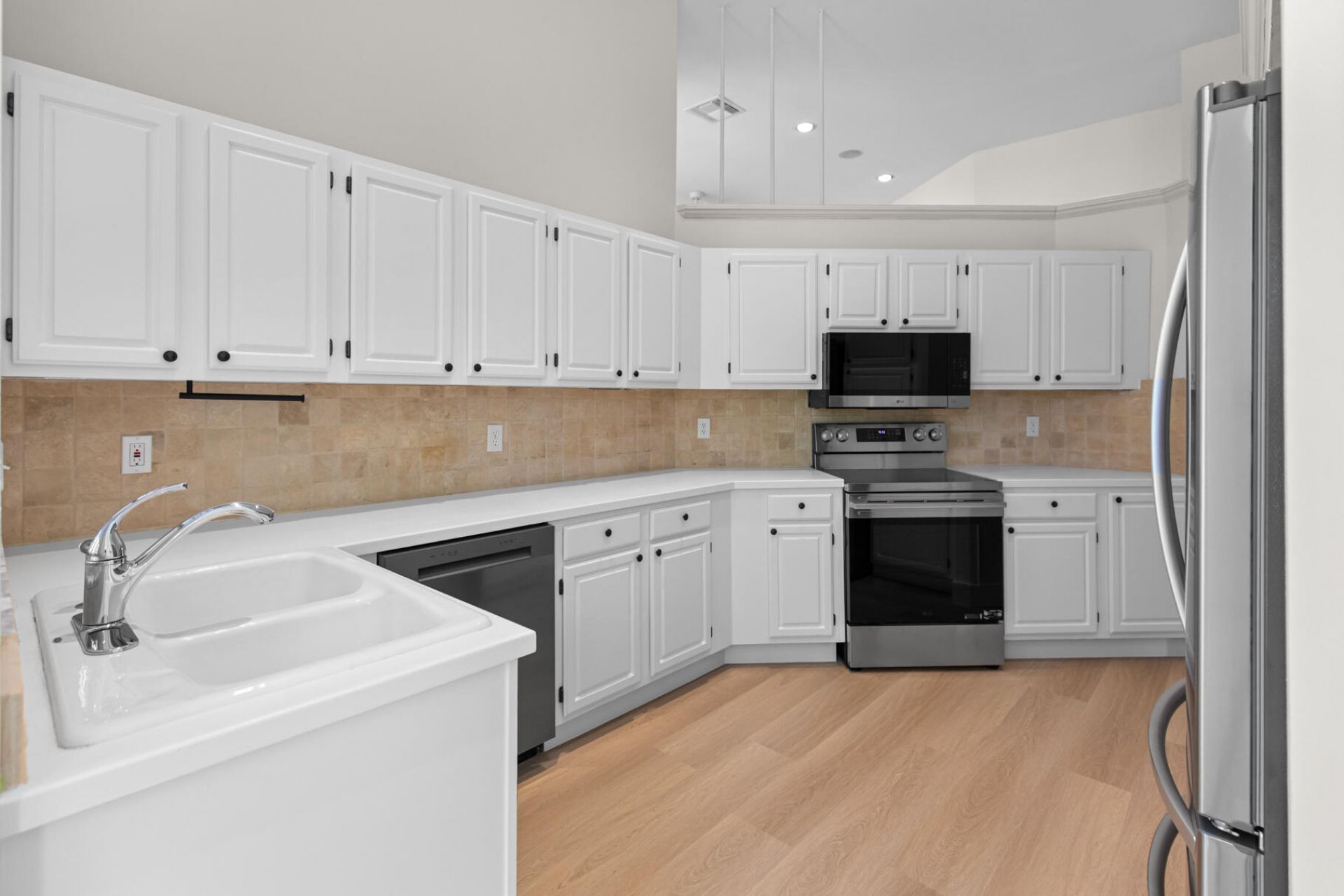 9408 Meadowood Drive, Fort Pierce, FL 34951 Photo