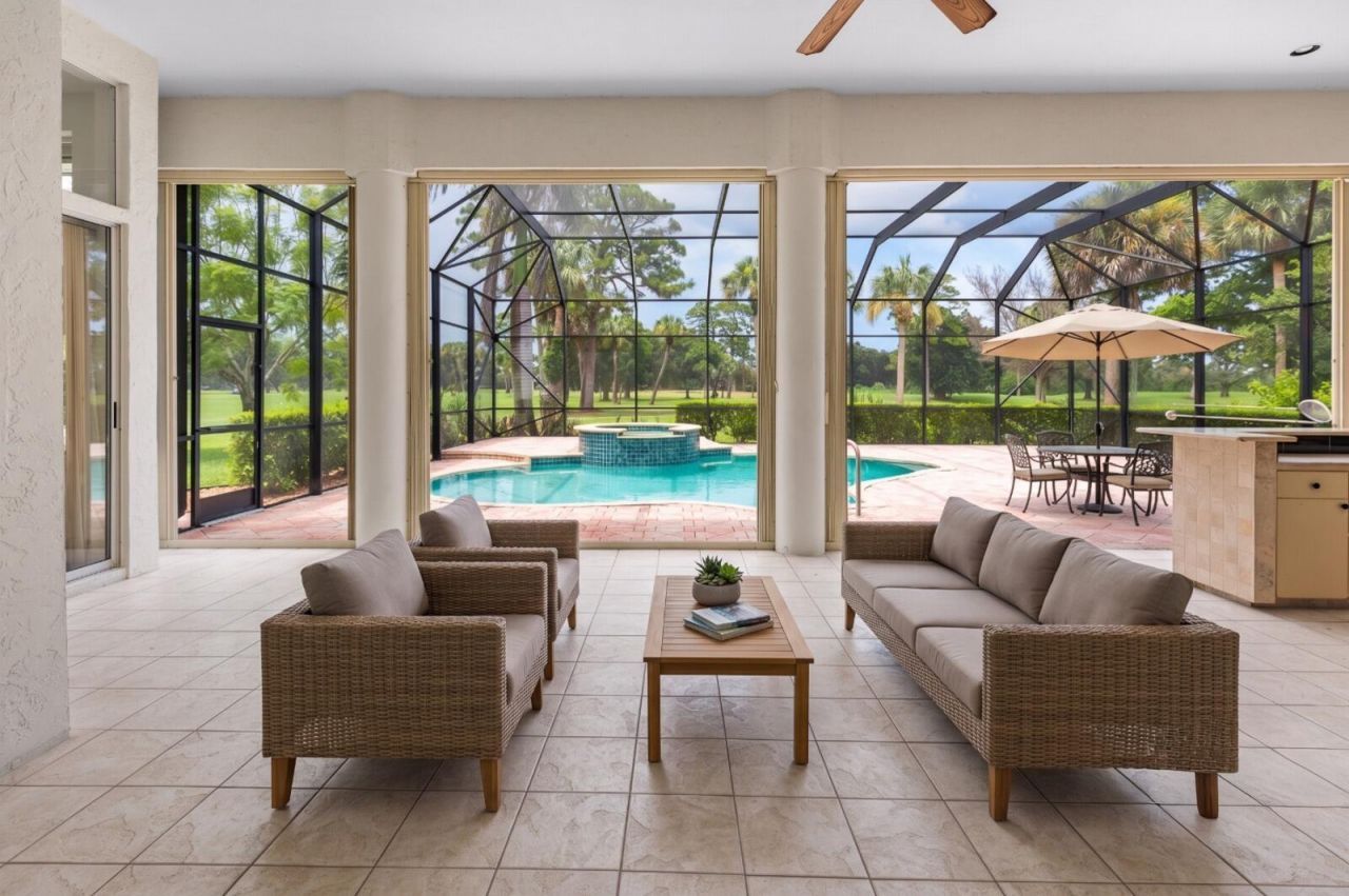 9408 Meadowood Drive, Fort Pierce, FL 34951 Photo