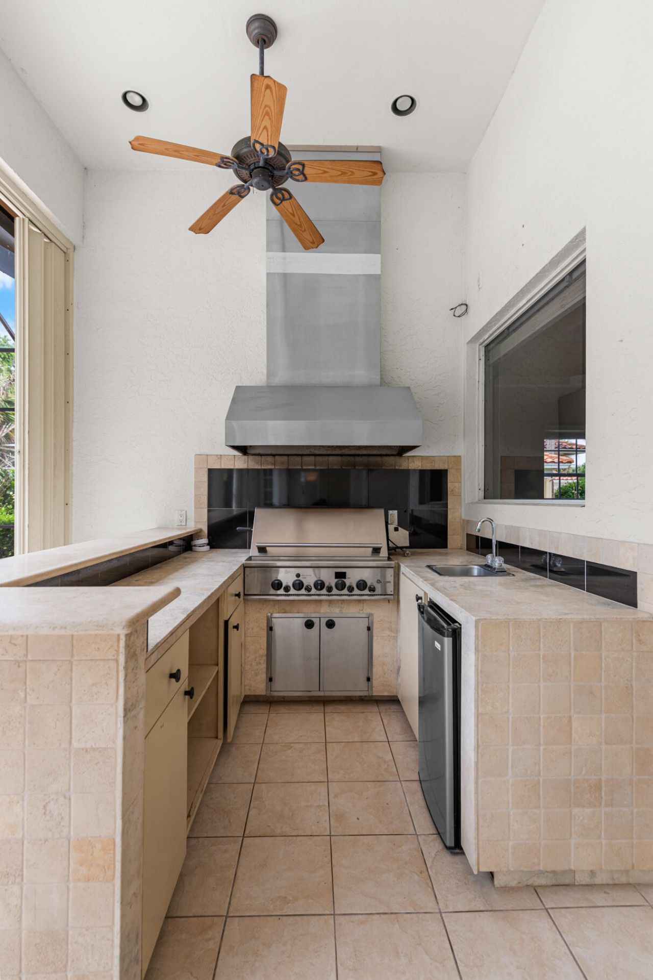 9408 Meadowood Drive, Fort Pierce, FL 34951 Photo