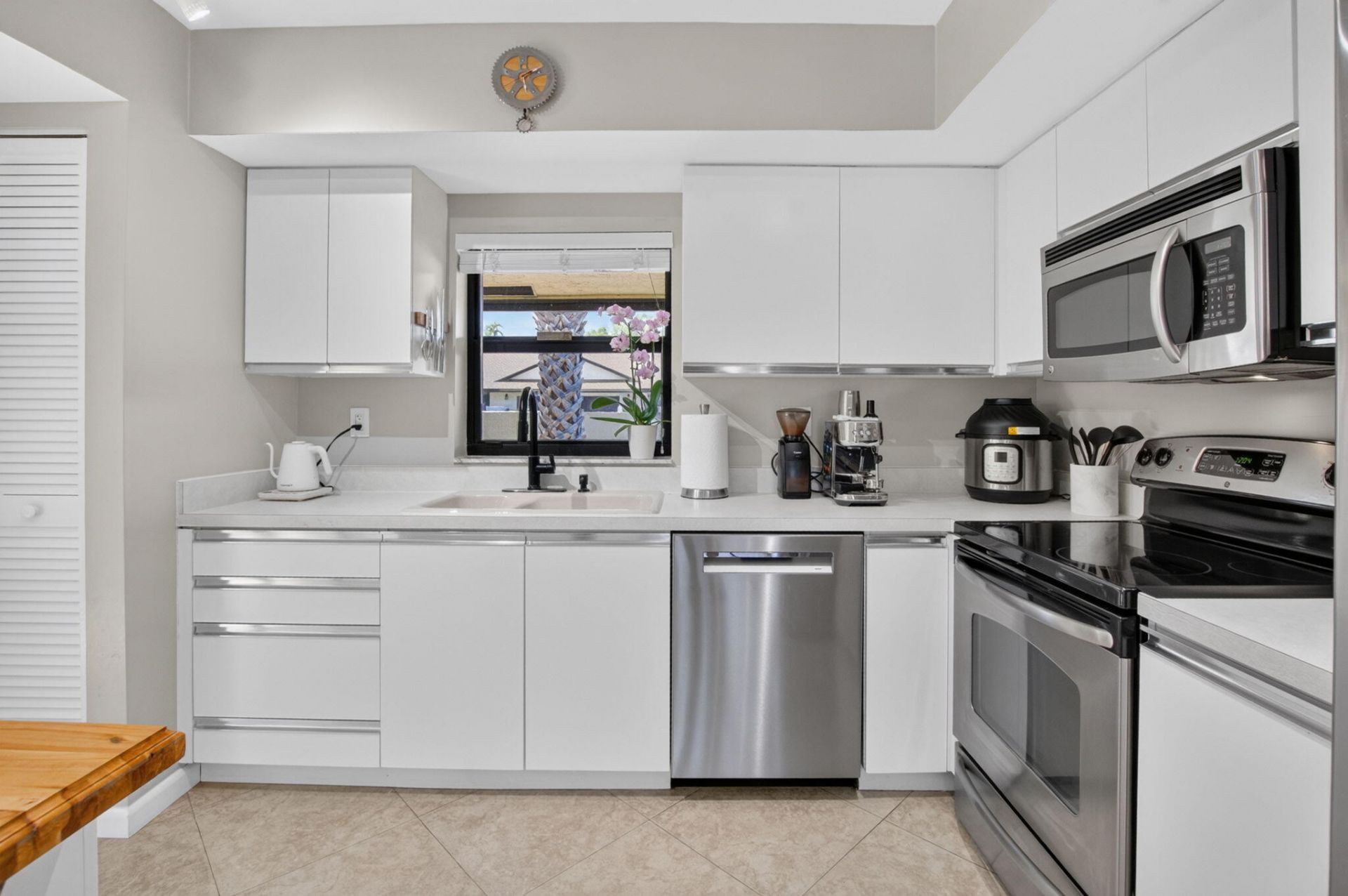 2833 SW 6th Street, Delray Beach, FL 33445 Photo