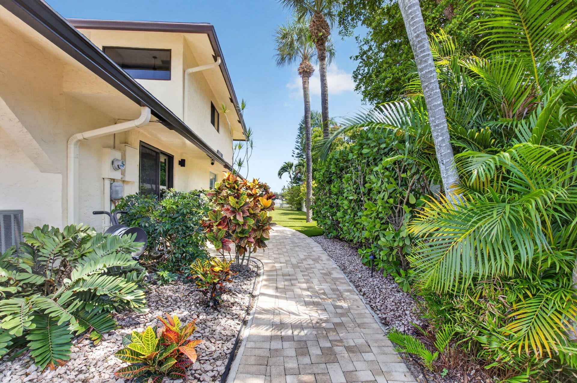 2833 SW 6th Street, Delray Beach, FL 33445 Photo