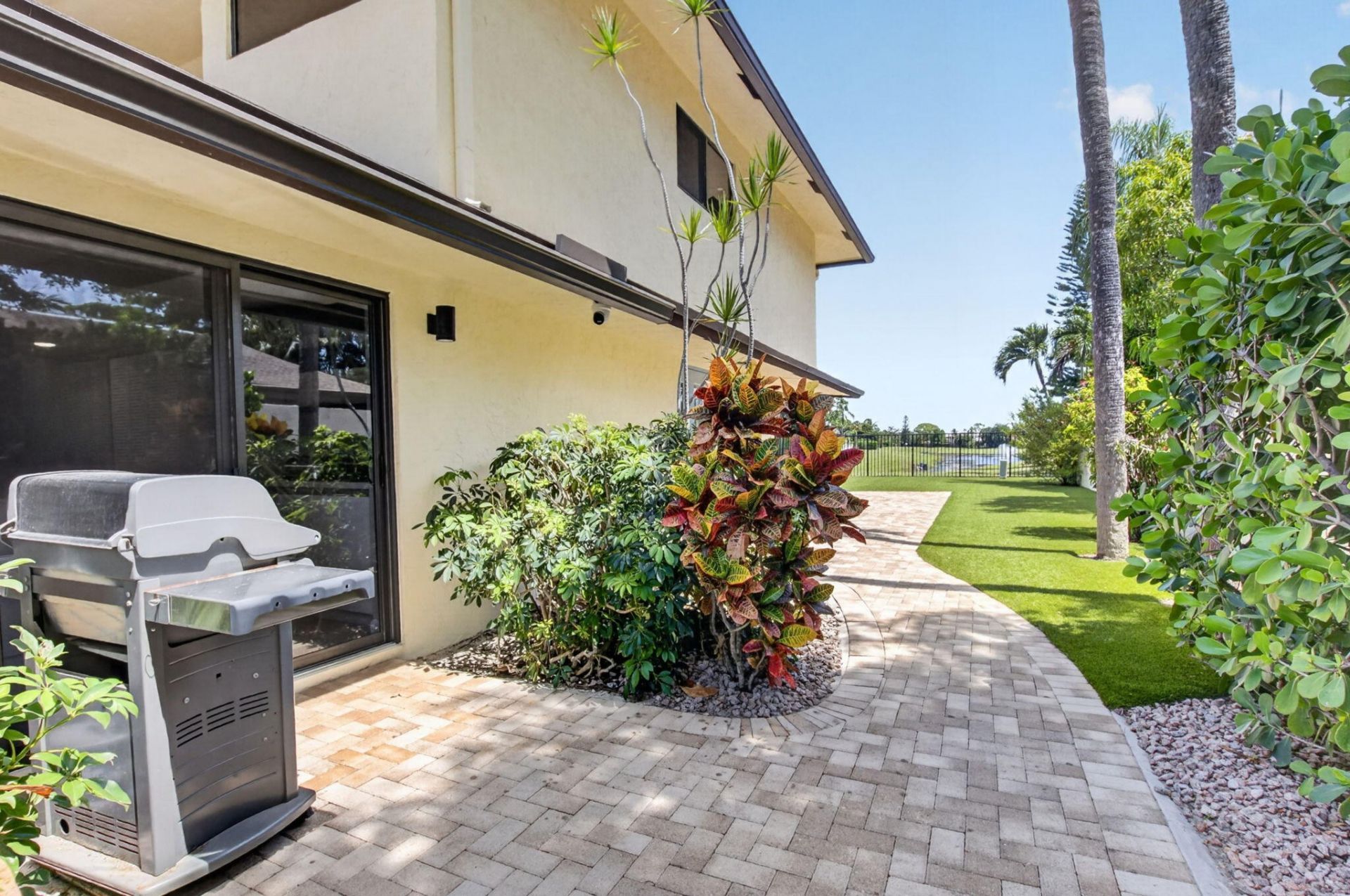 2833 SW 6th Street, Delray Beach, FL 33445 Photo
