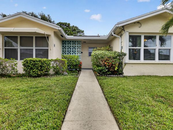 5073 LAKEFRONT Boulevard, Unit B, Delray Beach, FL 33484