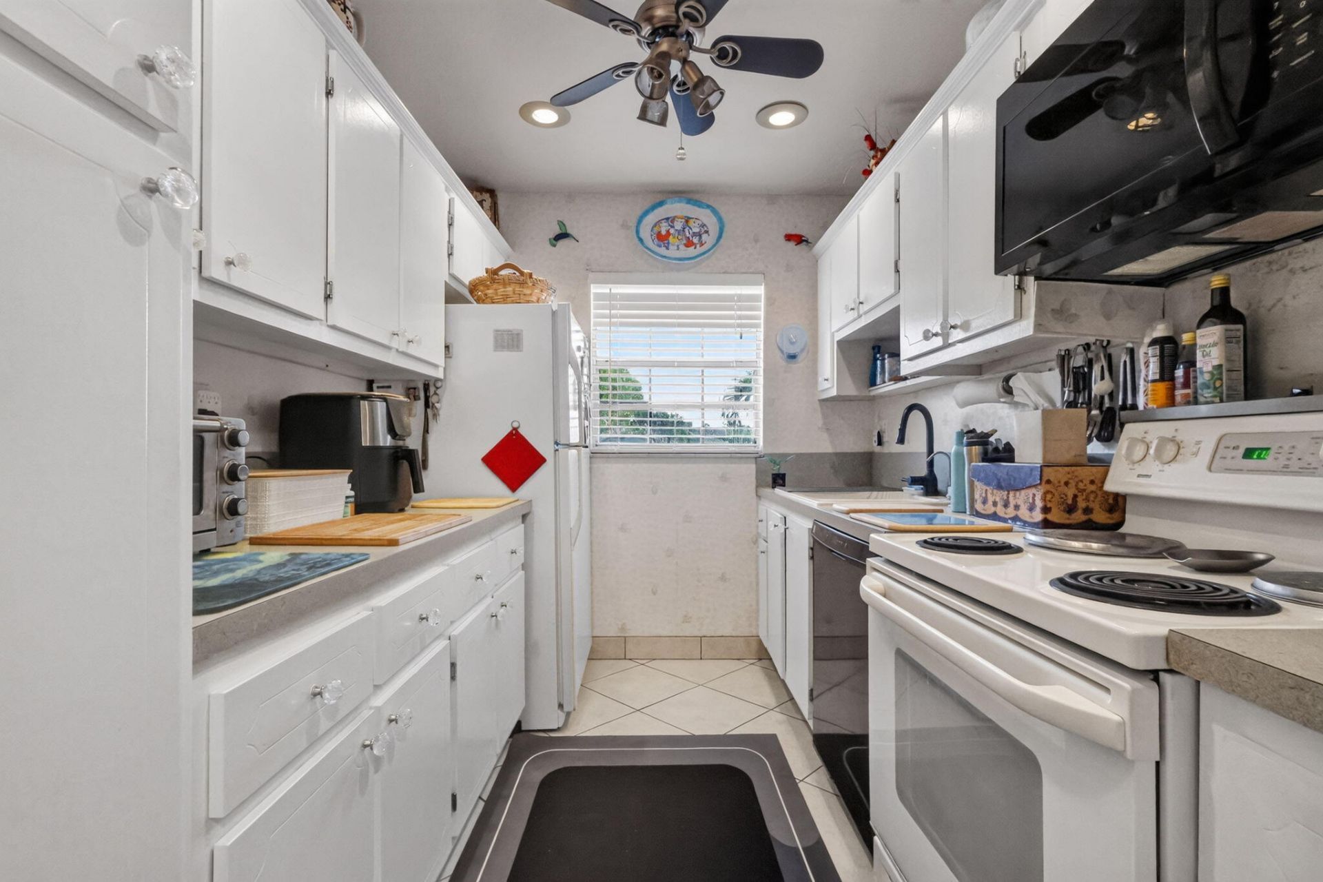 5073 Lakefront Boulevard, Unit B, Delray Beach, FL 33484 Photo