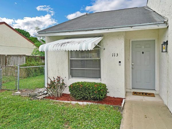 113 PINEWOOD Court, Jupiter, FL 33458