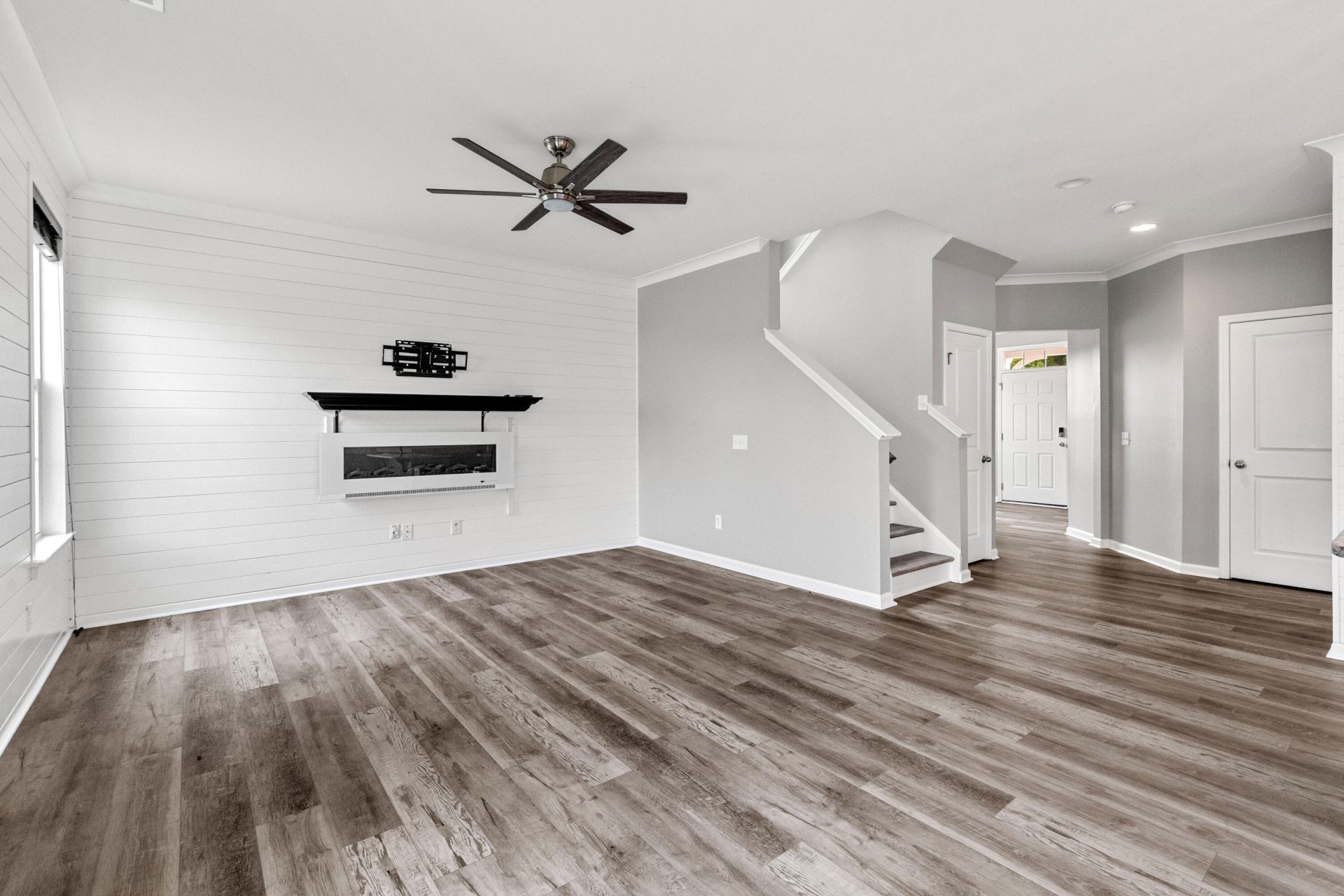 3085 Adventure Way Photo 4