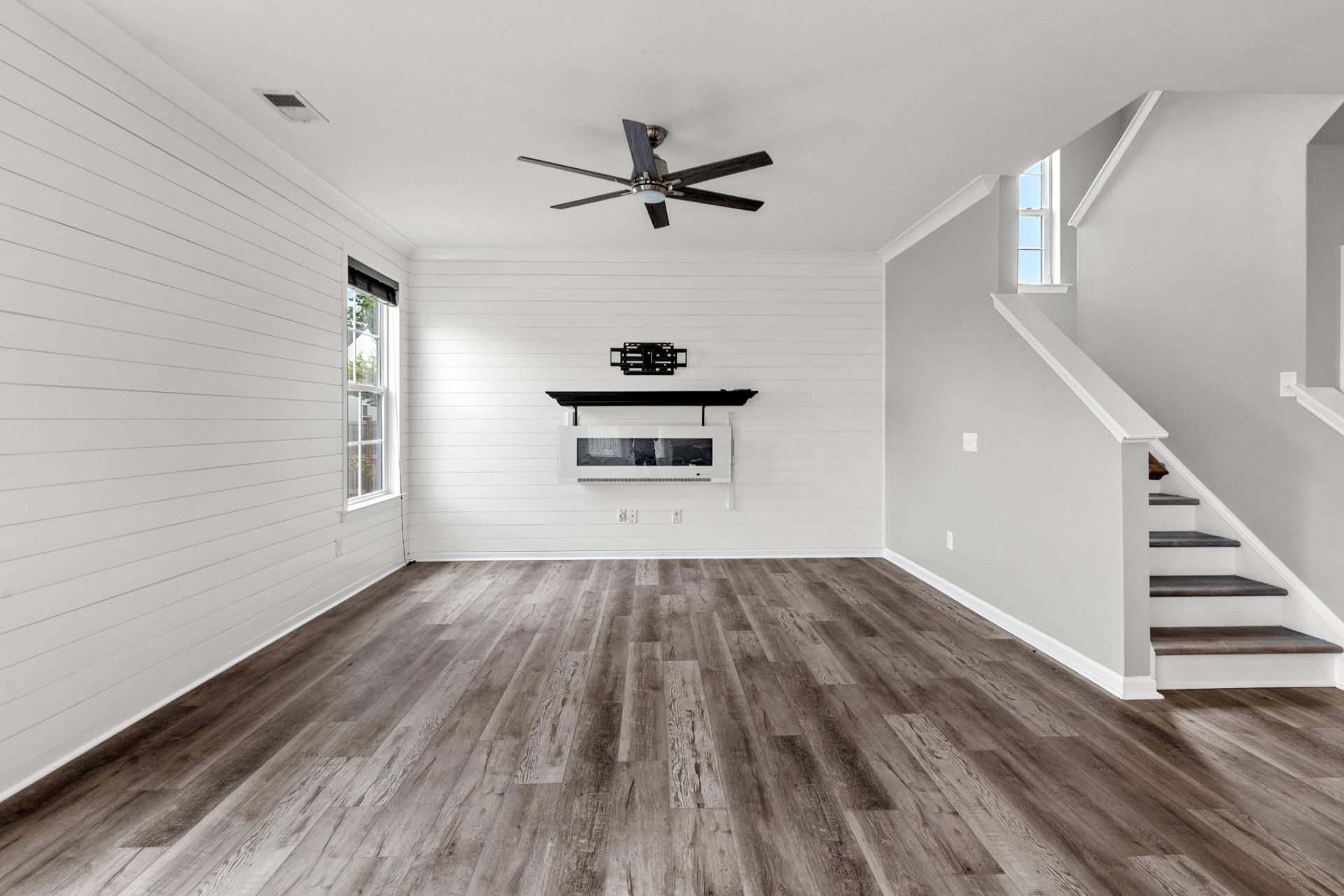 3085 Adventure Way Photo 5
