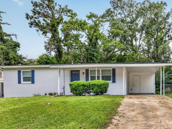 2912 Oakwood Drive, Tallahassee, FL