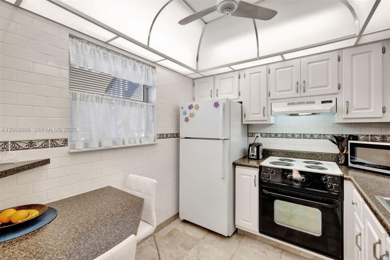 3431 NW 50th Ave , Unit 113, Lauderdale Lakes, FL 33319 Photo