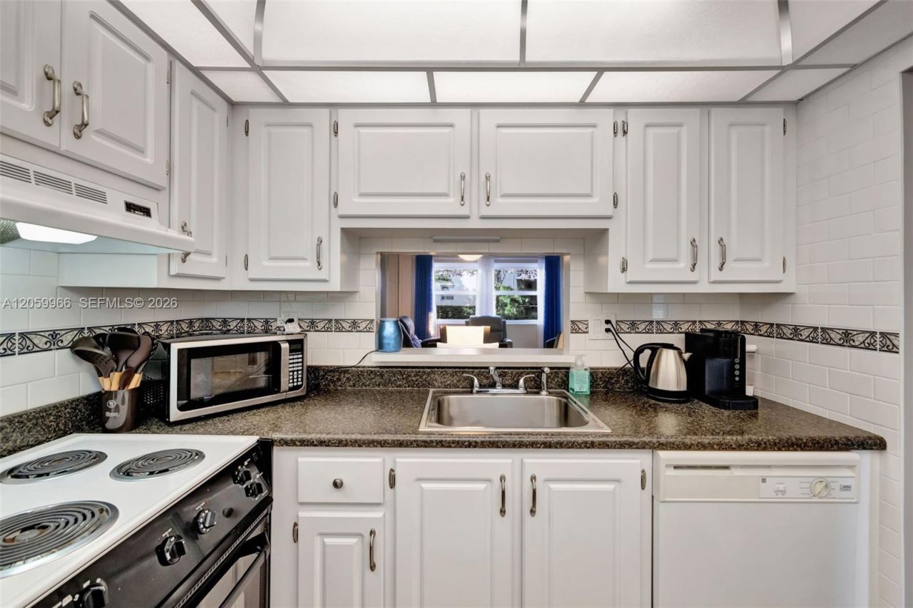 3431 NW 50th Ave , Unit 113, Lauderdale Lakes, FL 33319 Photo