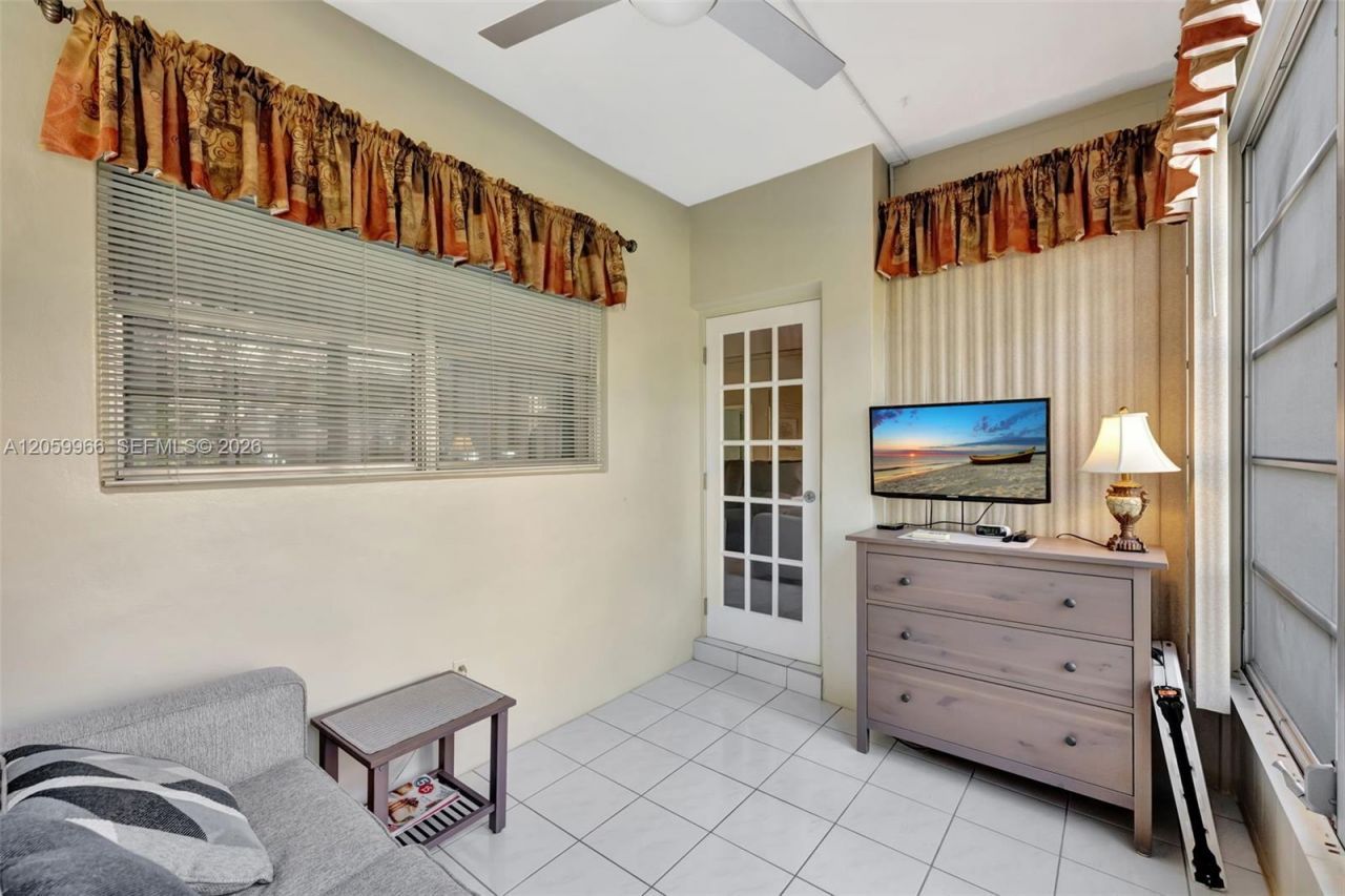 3431 NW 50th Ave , Unit 113, Lauderdale Lakes, FL 33319 Photo