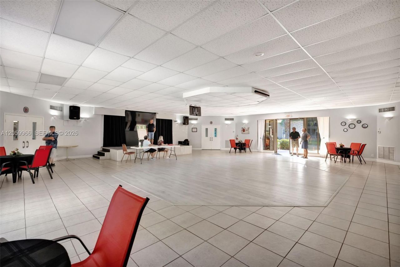 3431 NW 50th Ave , Unit 113, Lauderdale Lakes, FL 33319 Photo