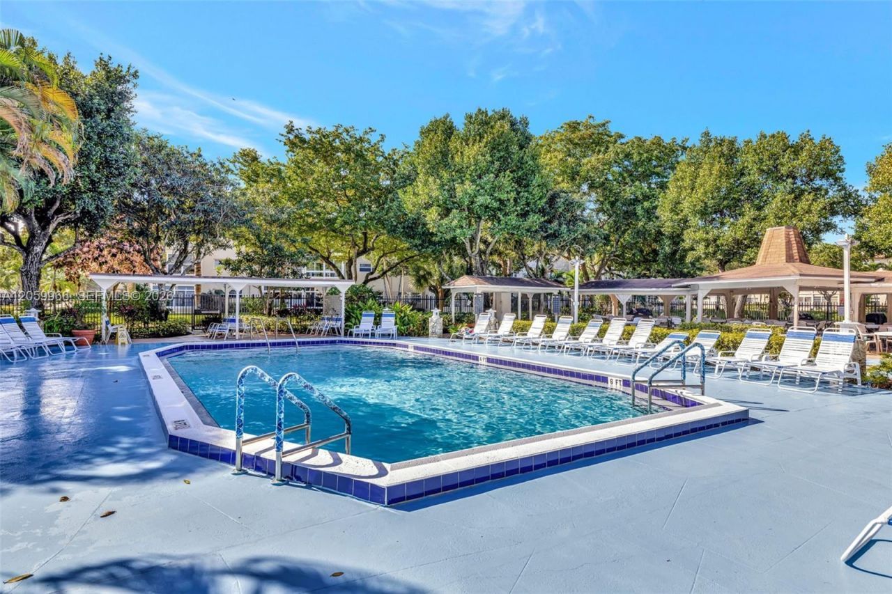 3431 NW 50th Ave , Unit 113, Lauderdale Lakes, FL 33319 Photo