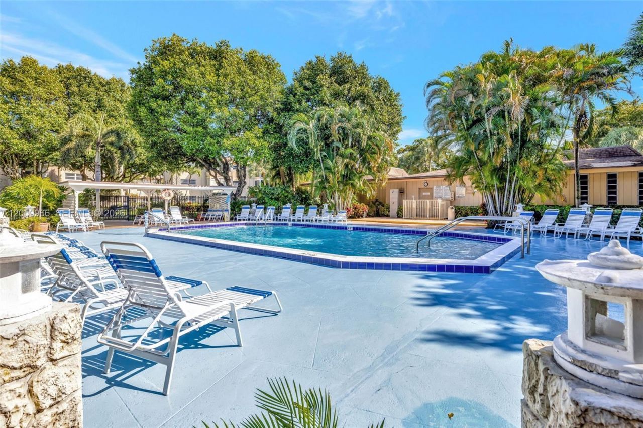 3431 NW 50th Ave , Unit 113, Lauderdale Lakes, FL 33319 Photo