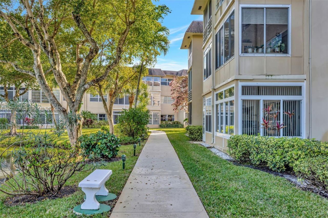 3431 NW 50th Ave , Unit 113, Lauderdale Lakes, FL 33319 Photo