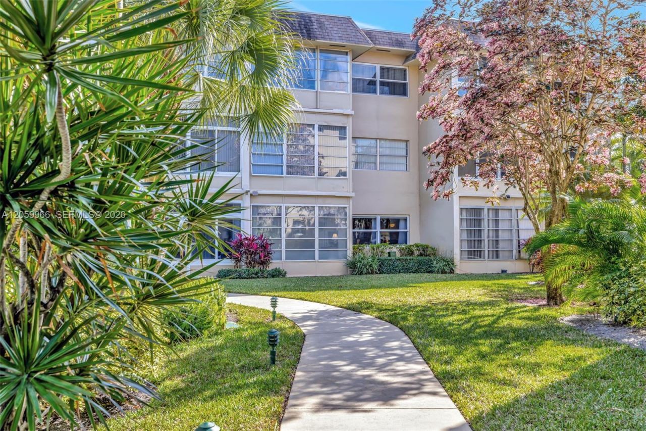 3431 NW 50th Ave , Unit 113, Lauderdale Lakes, FL 33319 Photo