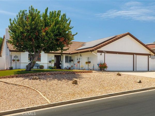 30763 Pyramid Point, Canyon Lake, CA 92587
