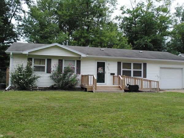 506 E Pierce, Fairfield, IA 52556