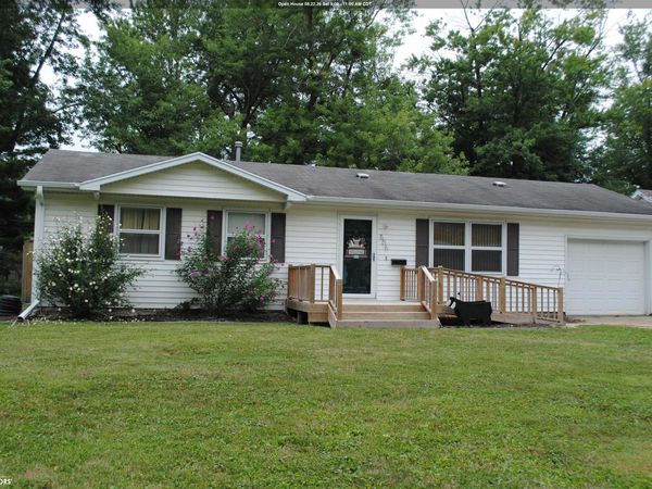 506 E Pierce, Fairfield, IA 52556