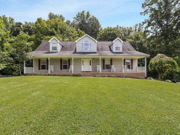 5221 Grand View Ln, Pleasant View, TN 37146