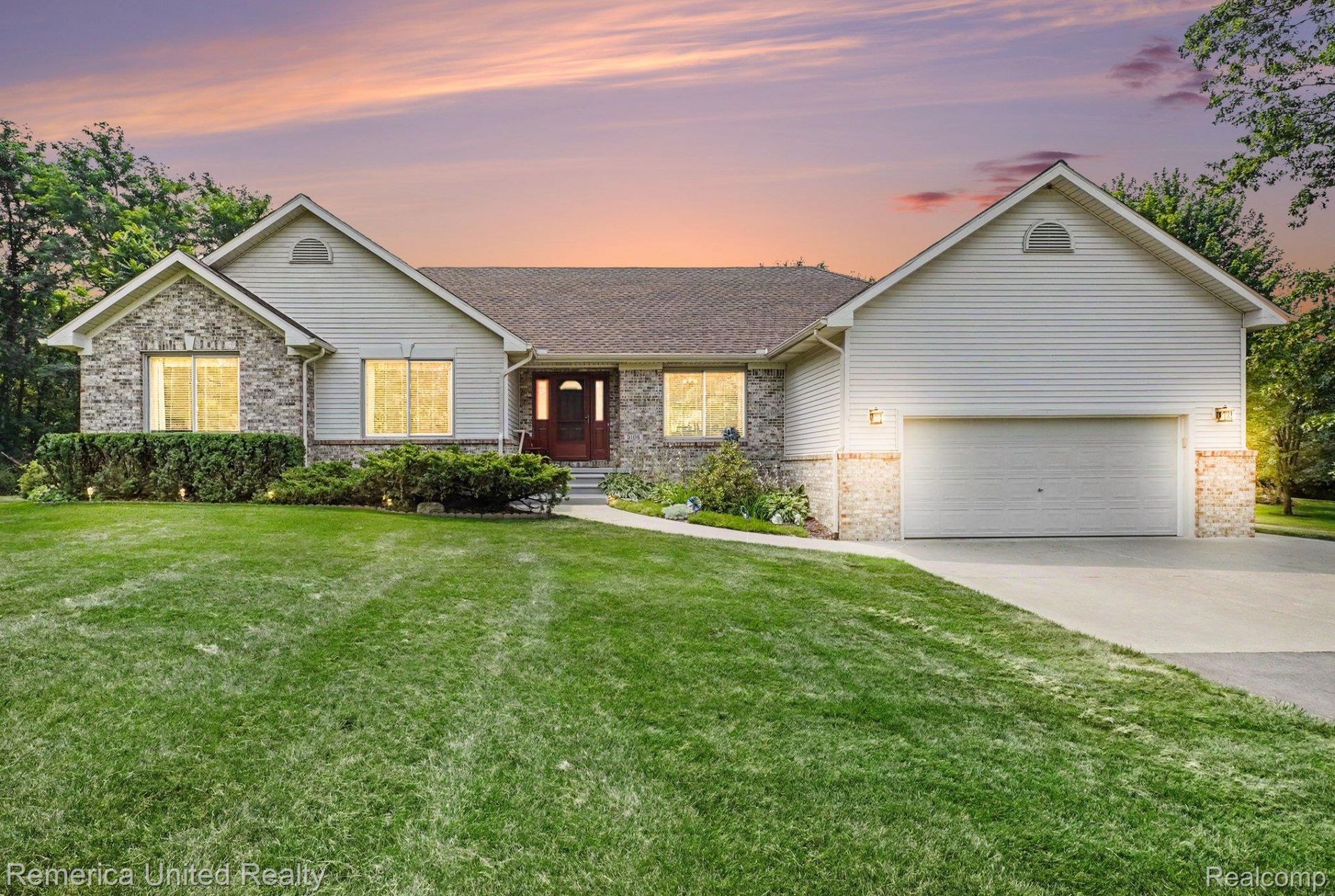 3108 Crystal, Hamburg Township, Mi 48169 Main Photo